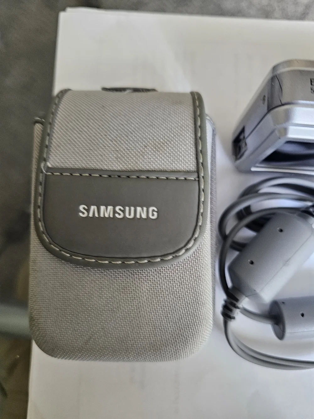Samsung Silver Compact Digital Camera with Zoom Lens